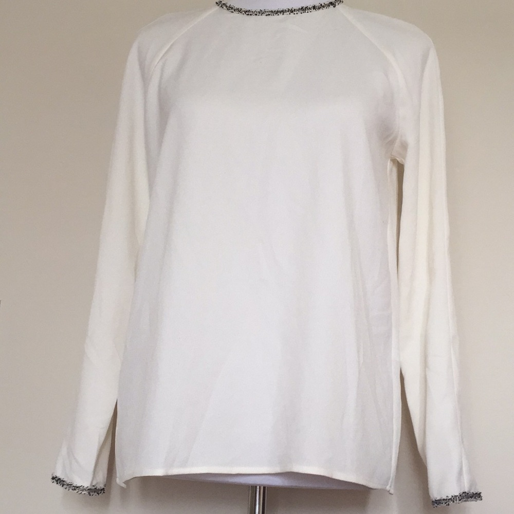 Long sleeve off white Mixxo.